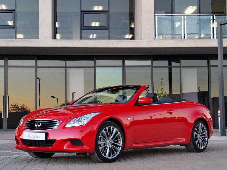  Infiniti G37 Convertible 2012 года  (ZA) (фото 4 из 8)